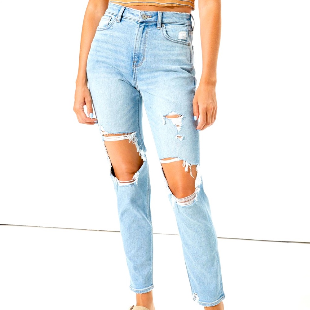 American Eagle Stretch Mom Jean